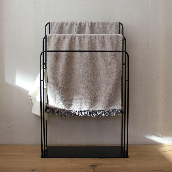 MyWire® Premium Handtuchhalter freistehend ENNS (Graphitschwarz), Handtuchständer, Badetuchhalter, m