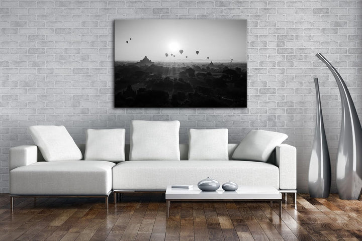 deyoli Heizluftballons fliegen über atemberaubender Landschaft Effekt: Schwarz/Weiss Format: 80x60 a