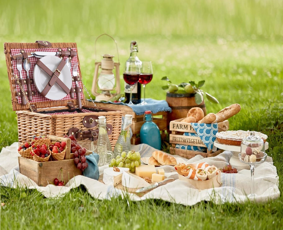 eGenuss Handgefertigtes Picknickkorb für 2 Personen – Kühlfach, Multifunktionsmesser, Edelstahlbeste