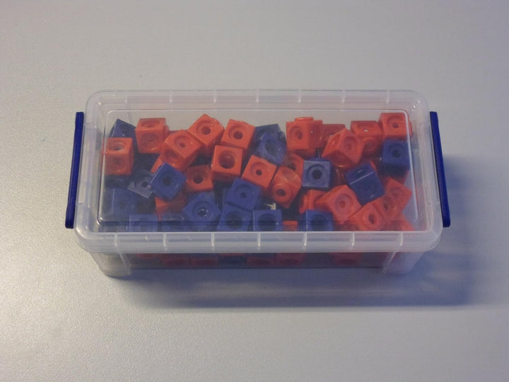 100 Steckwürfel 2-farbig (rot, blau) in der praktischen Box, 1,7cm, allseitig steckbar, 2-farbig (ro