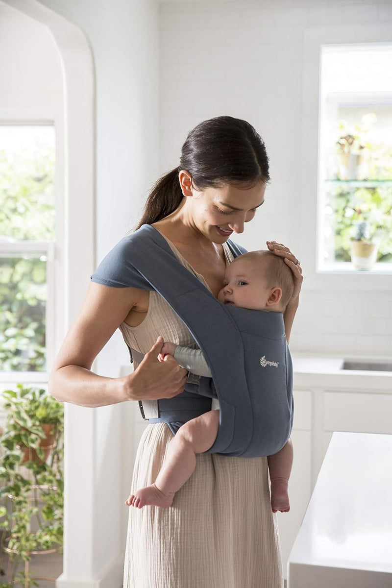 Ergobaby Embrace Babytrage für Neugeborene ab Geburt Extra Weich, Bauchtrage Baby-Tragetasche Ergono