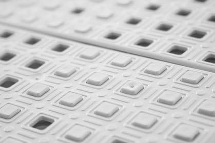 HomeCare Innovation Rollstuhlrampe für draussen | Türschwellenrampe (5,6 bis 7,2 cm x 75 cm), 5,6 bi