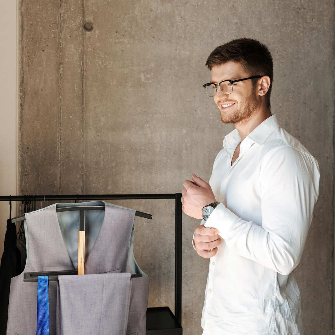 Relaxdays Herrendiener, Jackett & Hose, HxBxT: 107x48x20 cm, Metall & Holzoptik, Stiller Diener Schl