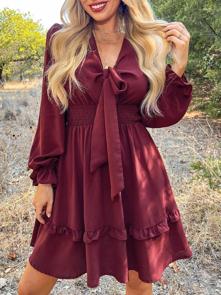 CUPSHE Damen Kleid V Ausschnitt Schleife Gebunden Langarm Tiered Rüschen A Linien Kurze Freizeitklei