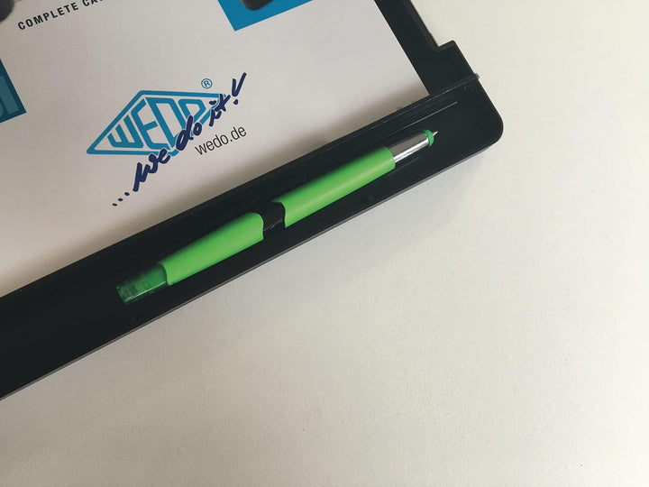 WEDO 575001 Klemmbrett (A4) mit Aufbewahrungsfach für Formulare, Rechner und mehr, stabile Metallkle