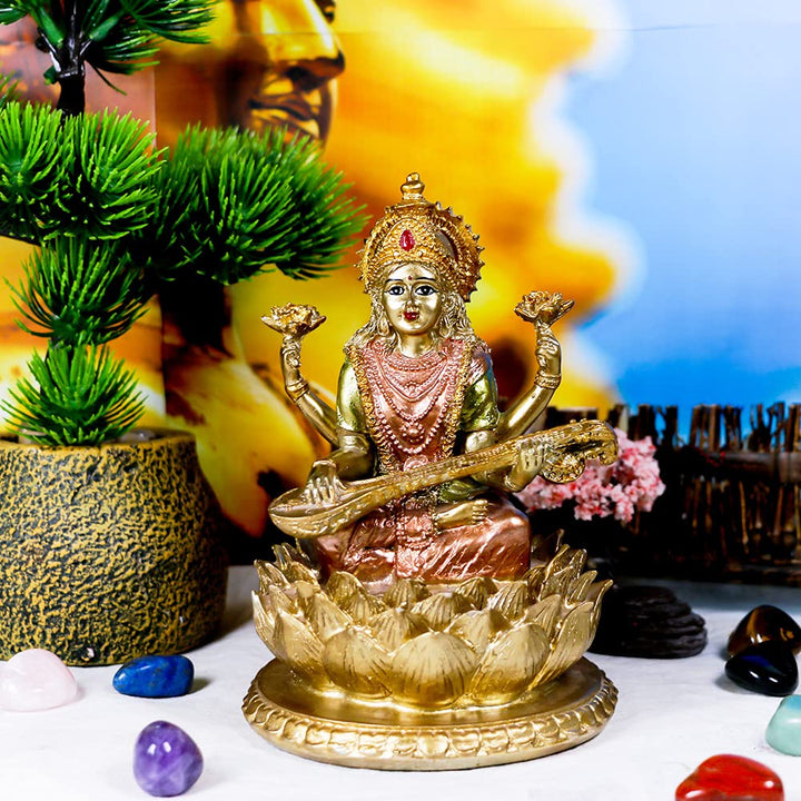 BangBangDa Hindu-Göttin Lord Saraswati Statue – Indisches Idol der Musik sitzend auf Lotus-Skulptur