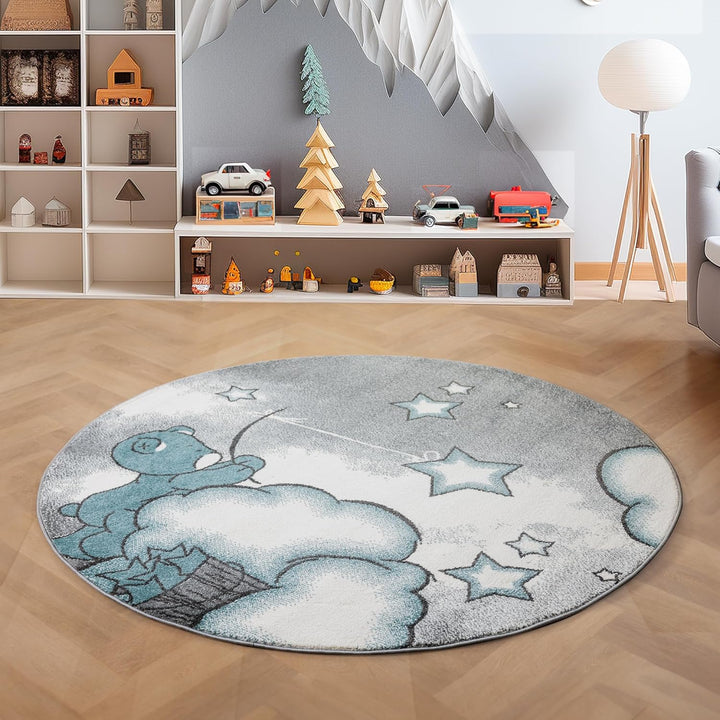 SIMPEX Teppich Kinderzimmer Bär-Himmel Wolken Sterne Design Kurzflor Kinderteppich mädchen Spieltepp