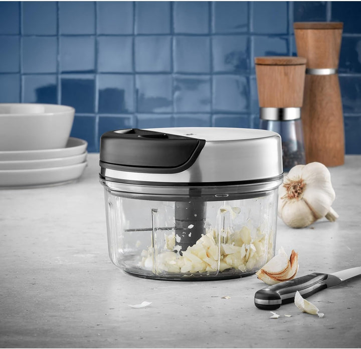 WMF Multi-Zerkleiner 650ml, manuell mit Seilzug, Kunststoff-Mixbehälter, ergonomischer Griff, Gemüse