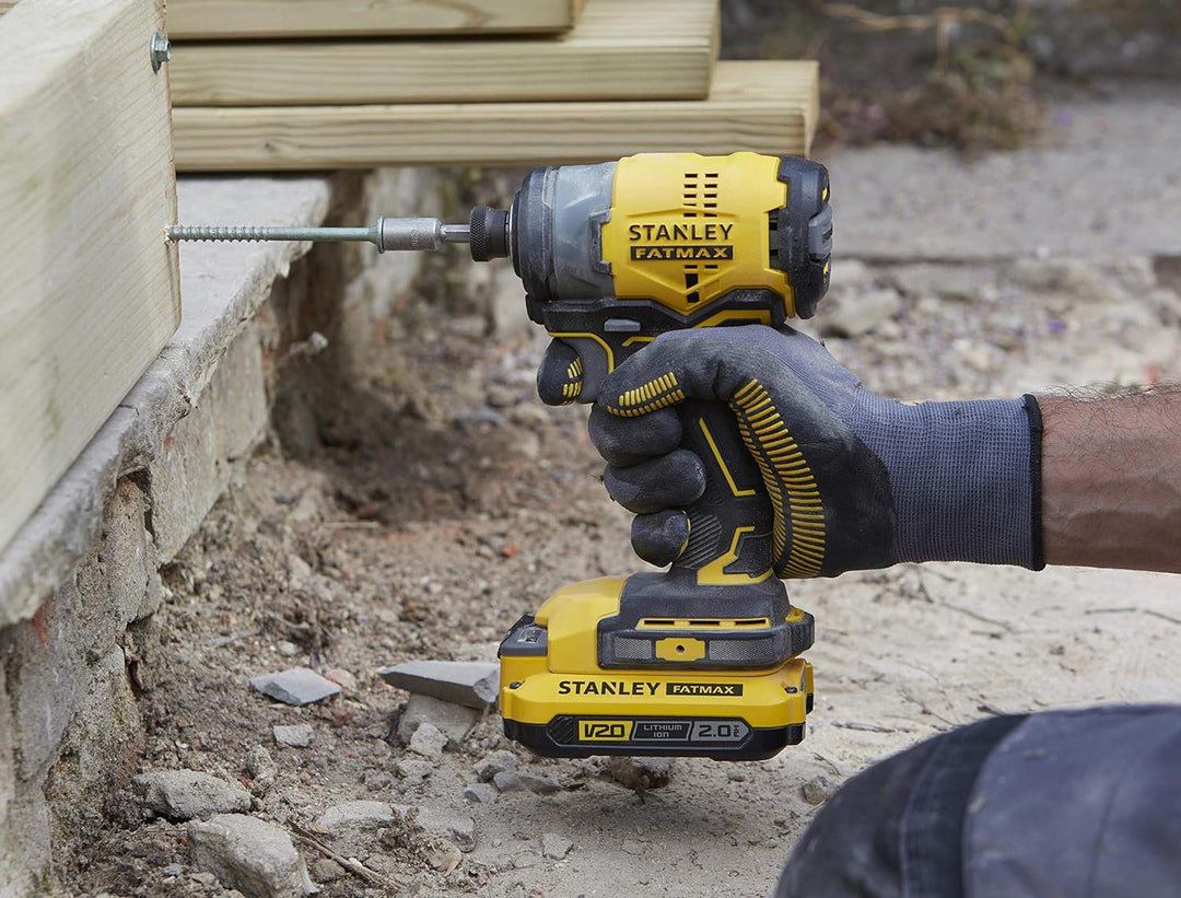 Stanley FatMax 18V 3-Gang Akku-Schlagschrauber SFMCF820D2K (2.0Ah, max. Drehmoment 190 Nm, bürstenlo