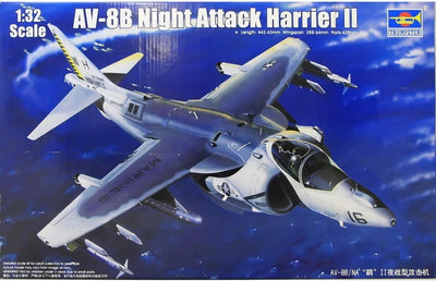 Trumpeter 02285 Modellbausatz AV-8B Night Attack Harrier II