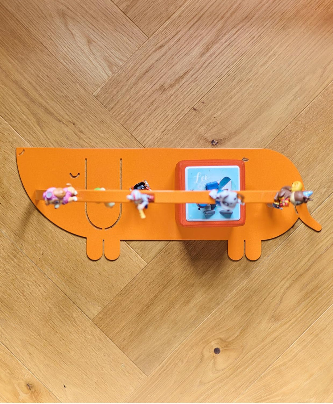 Regal DACKEL – Magnetisches Standregal für 70–100 Hörfiguren – kompatibel mit Toniebox & Ladestation