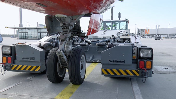 PilotsEYE.tv | HURGHADA | Cockpitmitflug B737 | airberlin | "Good Bye, Boeing!" | Bonus: A Pusher's