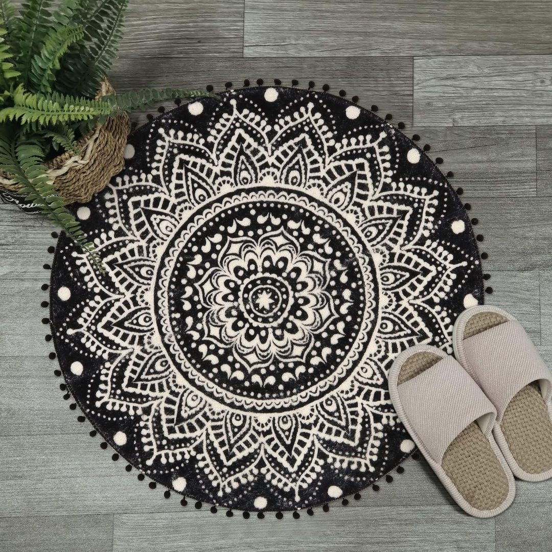 Uphome Kleiner runder Teppich, 5,8 cm, schwarz, Mandala, Boho, Badezimmerteppiche mit Pompons, Frans