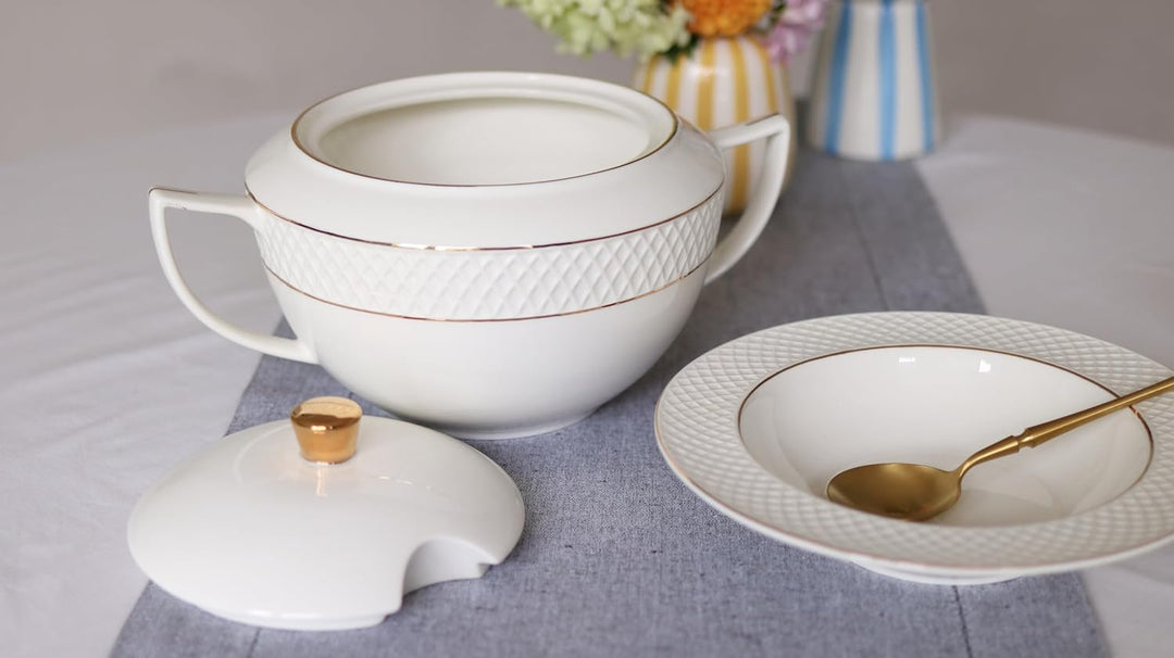 Wilmax - Suppenterrine mit Deckel - 2800ml - Vase aus Porzellan mit Goldmuster - weiss - Hitzebestän