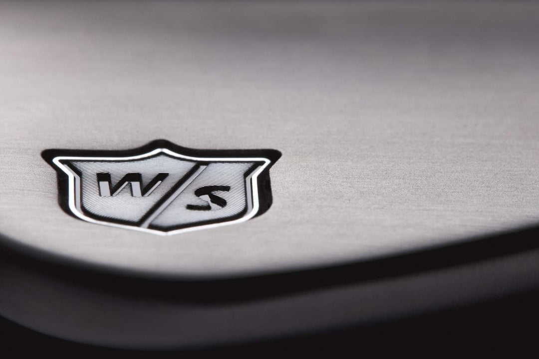 Wilson Staff Golf Club, Staff Model Wedge, for Right-Handed Golfers, Carbon Steel RH Rechtshänder, R