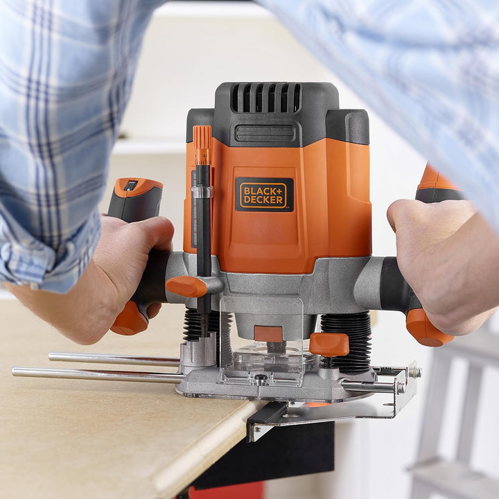 Black+Decker KW1200E 1200W Oberfräse, 28.000 1/min, max. Fäserdurchmesser 38 mm (inkl. 3 Spannzangen
