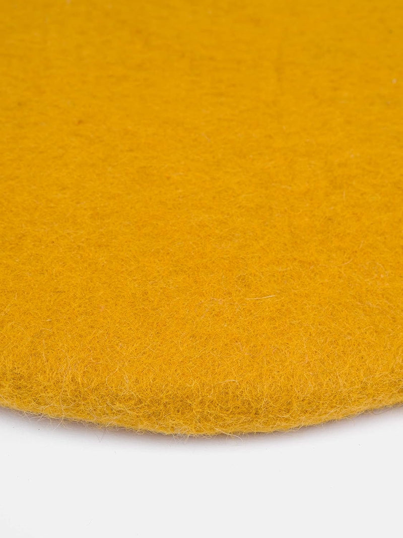 myfelt Flache Filz Sitzauflage, Filz Stuhlauflage - Klara - rund, Ø 36 cm, Senfgelb, Senfgelb