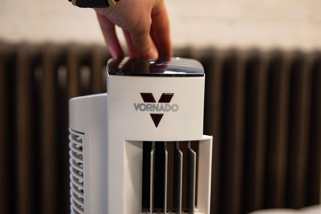 Säulenventilator Vornado Tower L in weiss mit 1020 m³/h Luftleistung inklusive Fernbedienung, 701784