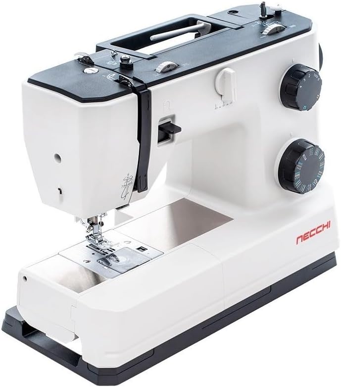 Necchi Q132A Nähmaschine mit Anschiebetisch | 32 Stitch | Horizontal Greifersystem