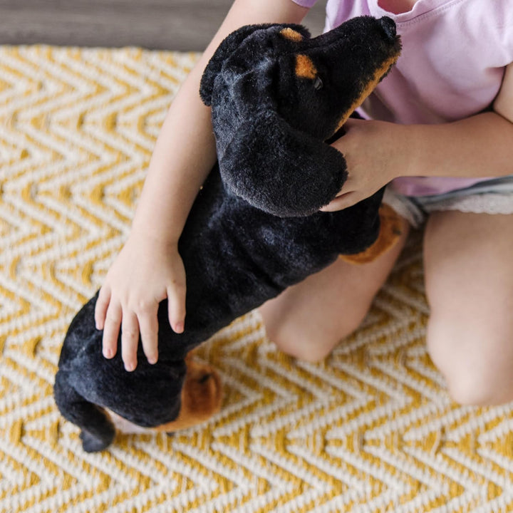 Melissa & Doug Dachshund - Plush | Soft Toy | Animal | All Ages | Gift for Boy or Girl, 35 cm, Dachs