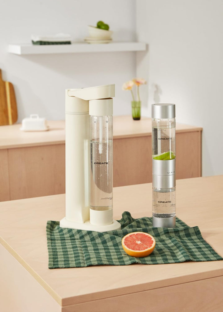 CREATE/SODA MAKER STUDIO/Wassersprudler 1L Cremeweiss + Doppelflasche 500ml + 350ml / Keine CO2-Flas