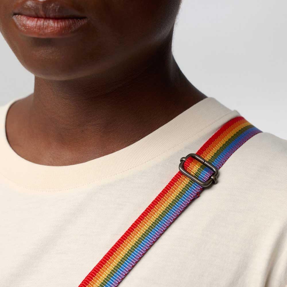 Fjällräven Unisex Kånken Rainbow Sling Handtasche (1er Pack), Black-rainbow Pattern
