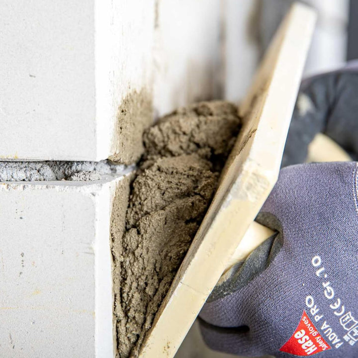 Ausgleichsmörtel - Egalisierung von Flächen - für Balkone, Wände innen und aussen - auf zement-Basis