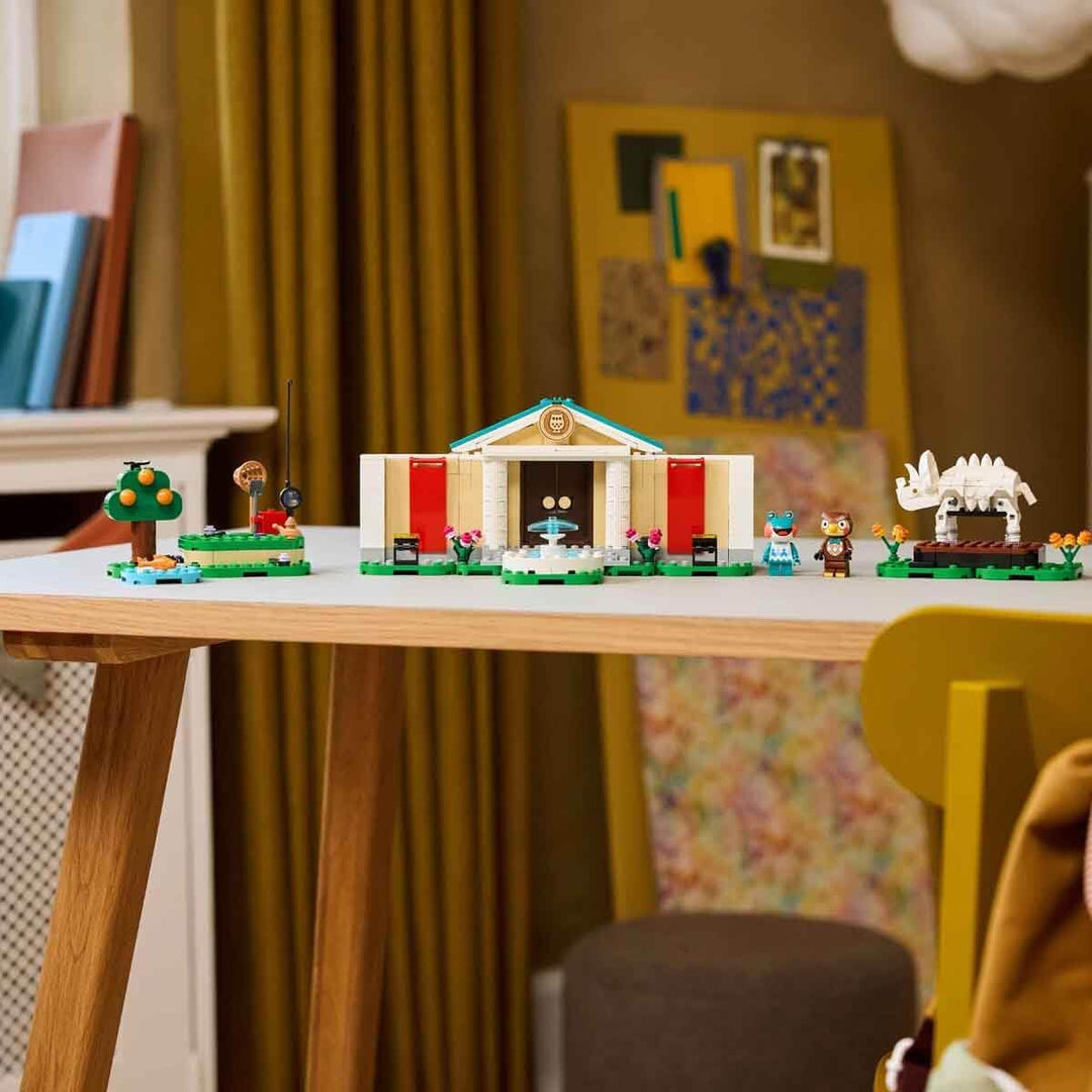 LEGO Animal Crossing - Eugens Museumssammlung - Interaktives Spielset mit Eugen & Liliane Minifigure