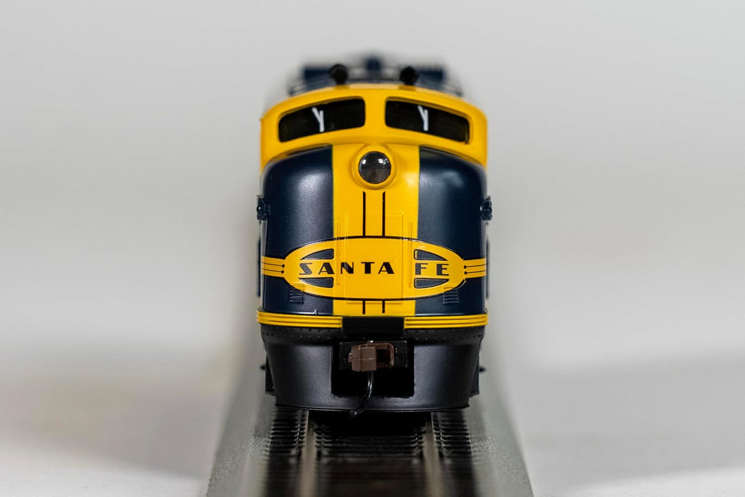 Bachmann Trains - F7A DCC Ready Lokomotive - Santa FE - Blau & Gelb - Ho Scale