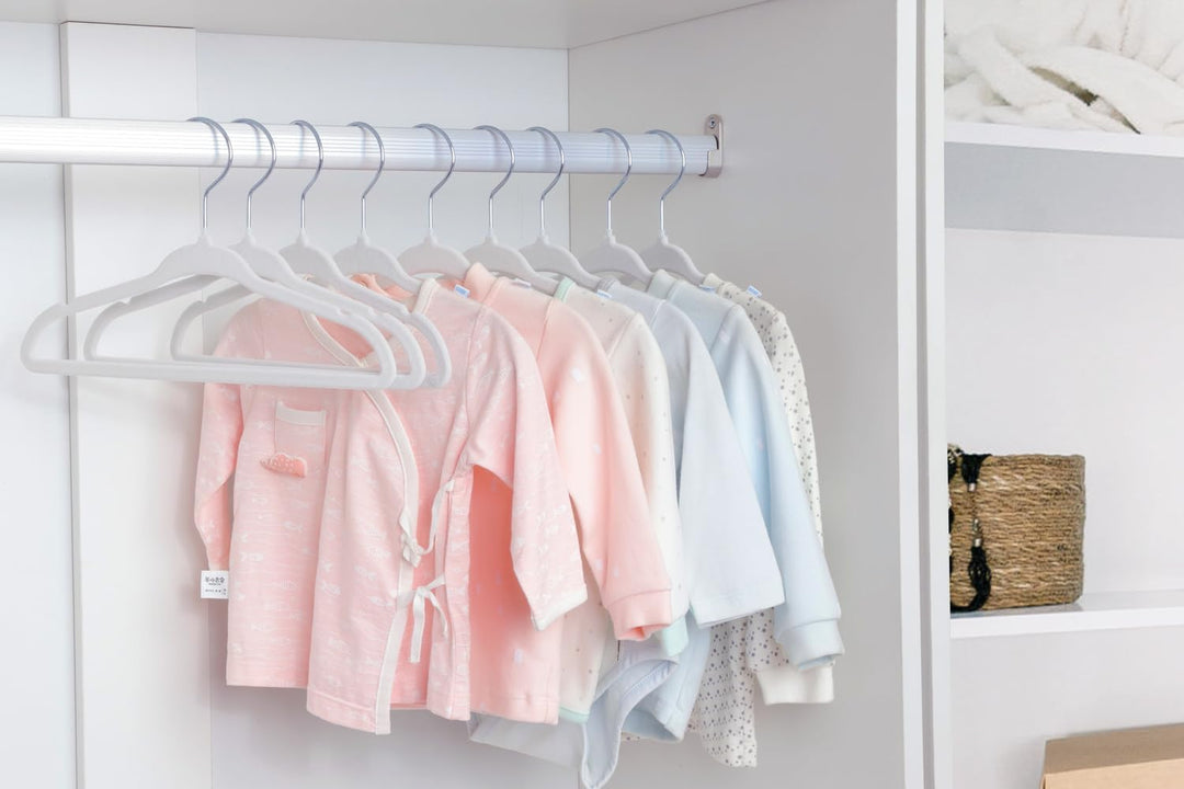 ManGotree Baby-Kleiderbügel aus Samt, Kleinkind-Kinderbügel mit Drehbarem Haken, Gekerbtes Schulter