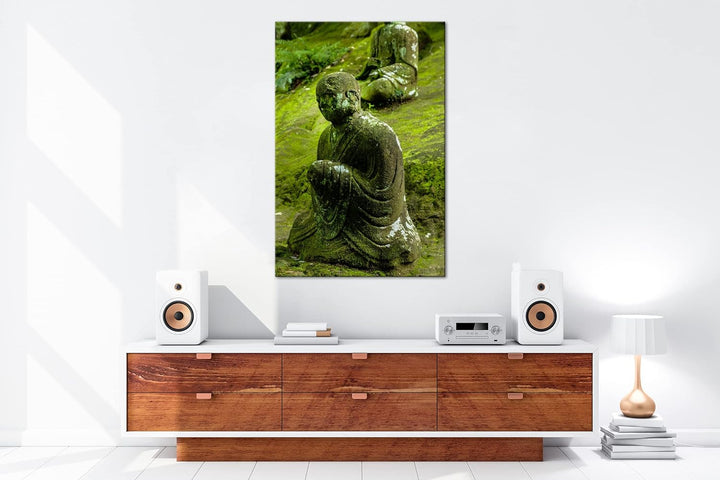 deyoli moosbedeckte Buddha Statue im Format: 80x60 als Leinwandbild, Motiv fertig gerahmt auf Echtho