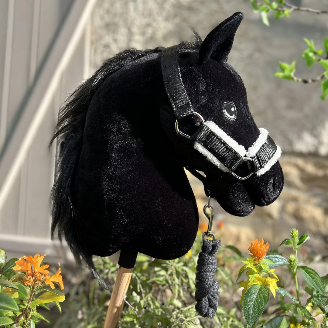 Hobby Horse Land Hobby Horse Size A3 Parent (Schwarz, Halfter aus Muscheltier, Führstrick und Mütze)
