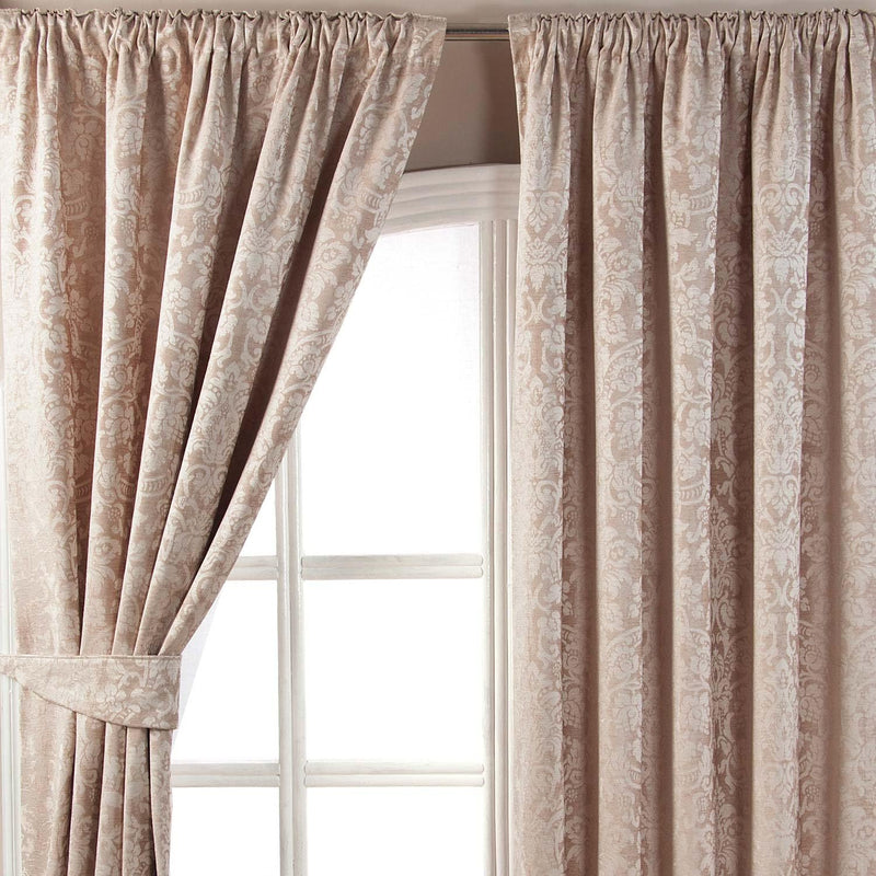 Homescapes Klassischer Samt Jacquard Vorhang Thermovorhang Kräuselband Latte Sand L 182 x B 165 cm F