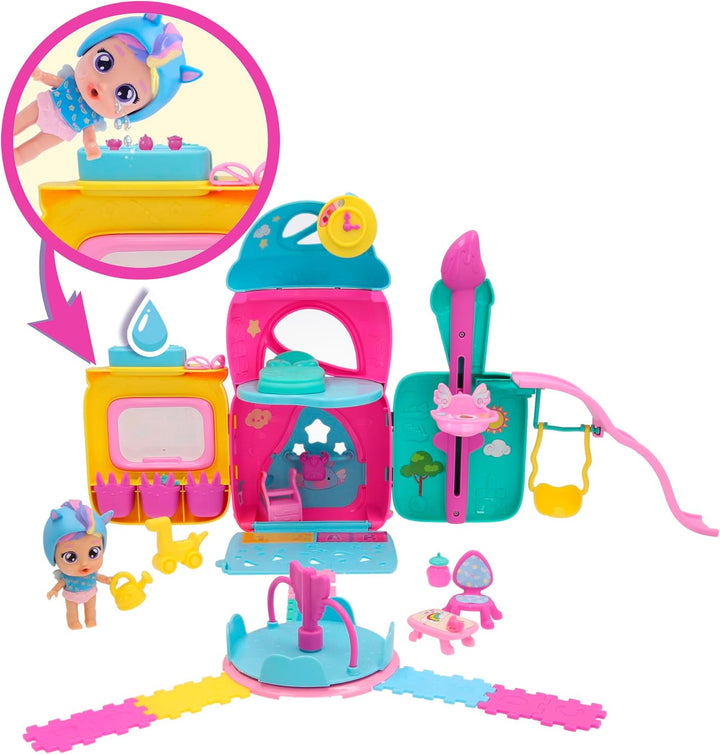 Cry Babies Playtime Jenna's Day Care, Puppenhaus, Playset mit Exklusiver Puppe Jenna, 18+ Zubehörtei
