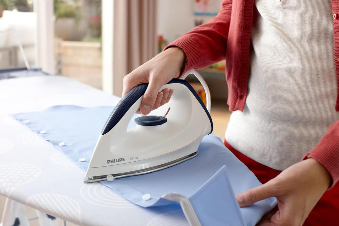 Philips GC160/02 Trocken-Bügeleisen mit DynaGlide-Bügelsohle, 1200 Watt, weiss/blau