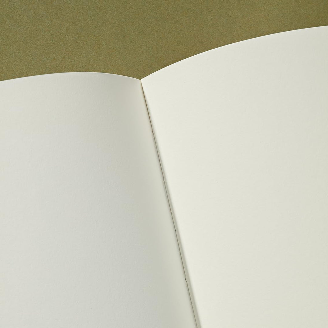 Semikolon 351232 Notizbuch Classic A4 blanko - 176 Seiten, cremeweisses Papier - Lesezeichen - marin