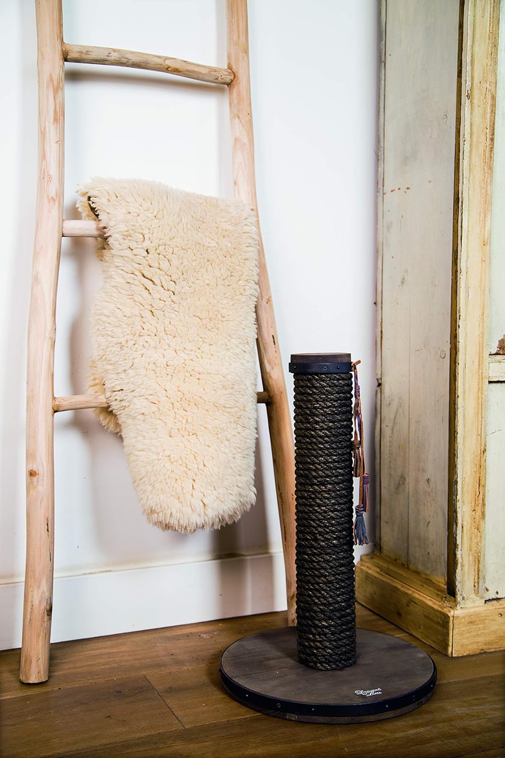 Designed by Lotte Kratzbaum Lumpra L: 35 cm B: 35 cm H: 55 cm braun