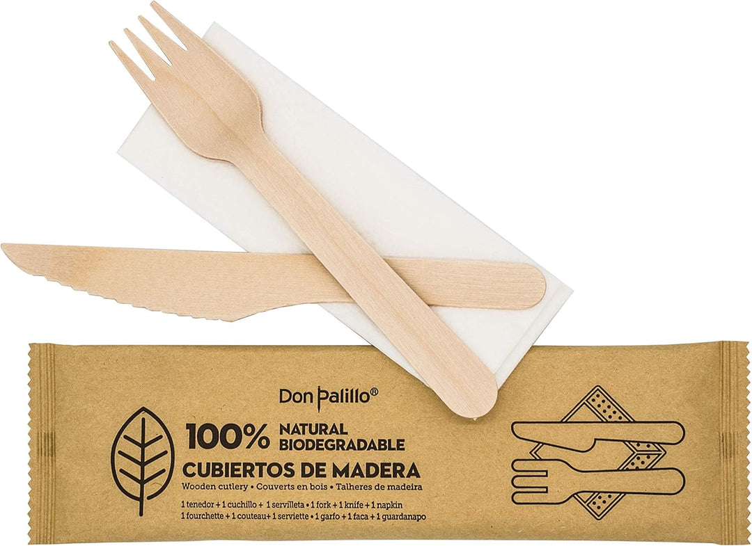 50 Sätze Einweg-Holzbesteck mit Kraftpapier ummantelt. Jedes Set enthält 1 Gabel + 1 Messer + 1 Papi