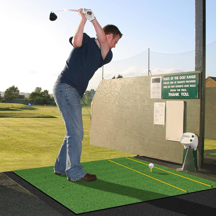 COSTWAY Golf Abschlagmatte, Golf Übungsmatte inkl. 2 Gummi-Tees und 2 Ausrichtungsstäbe, Golfmatte m