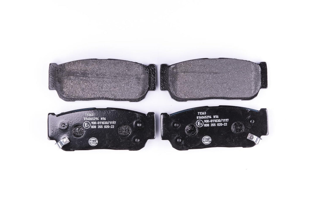 HELLA PAGID 8DB 355 020-221 Bremsbelagsatz - T1363 - Dicke/Stärke: 15mm - Bremssystem: Mando - mit a