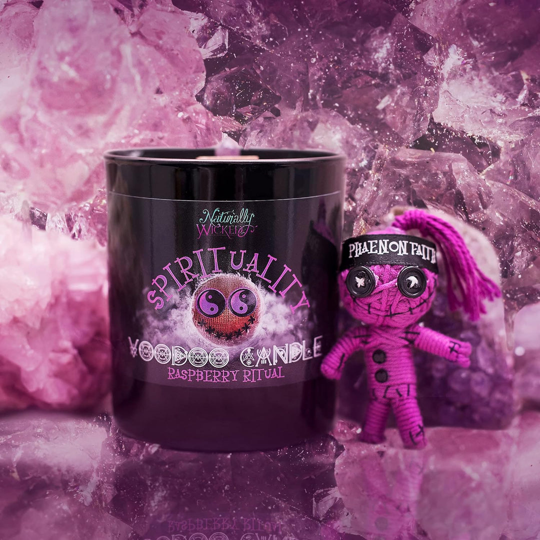 Naturally Wicked Voodoo Spiritualitäts Kerze | Inc Voodoo-Puppe & Kristallstab | Vegane Kristallzaub