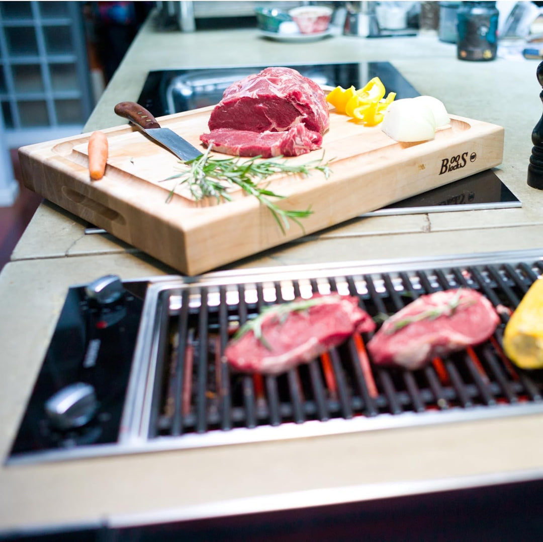 Boos Block BBQ Schneidebrett - Saftrille - Seitlichen Griffmulden – Profi-Schneidebrett – Lebensmitt