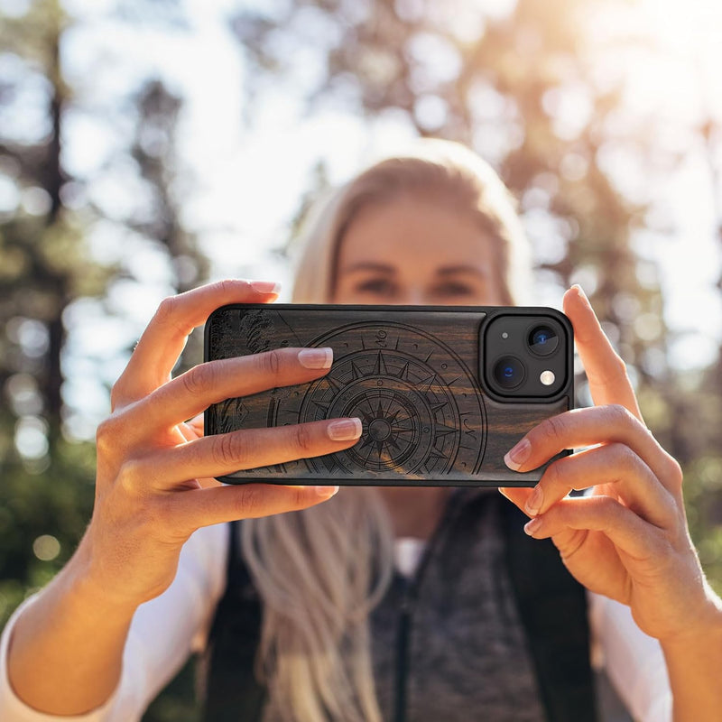 Carveit Holz Handyhülle für iPhone 15 Handyhulle kompatibel mit MagSafe Massivholz für Apple 15 Hand