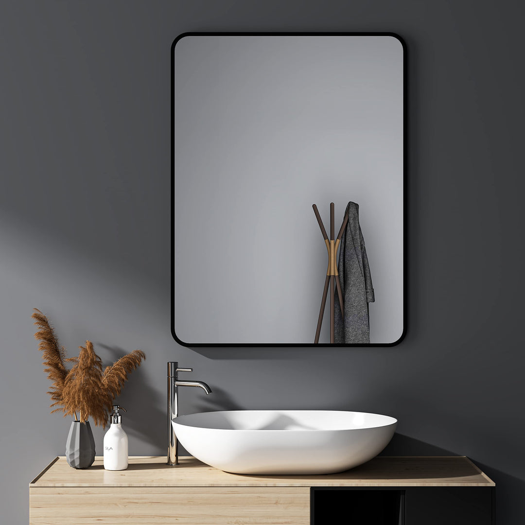 Wandspiegel gross Schwarz 60x80 cm Spiegel Rechteckiger Abgerundete Ecken Wandmontage Edelstahl Kosm