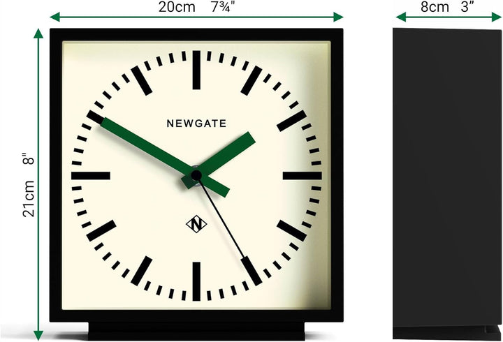 NEWGATE® Amp Schreibtischuhr | Design quadratischer stationsuhr | Schwarzes gehäuse mit grünen hände