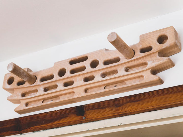 FingerPeg 1.0 Hangboard - Kletterbrett - Fingerboard - Pegboard Griffe - Buchenholz der Klasse A - m