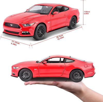 Maisto Ford Mustang '15: Modellauto mit Federung, Massstab 1:18, Türen und Motorhaube beweglich, Fer