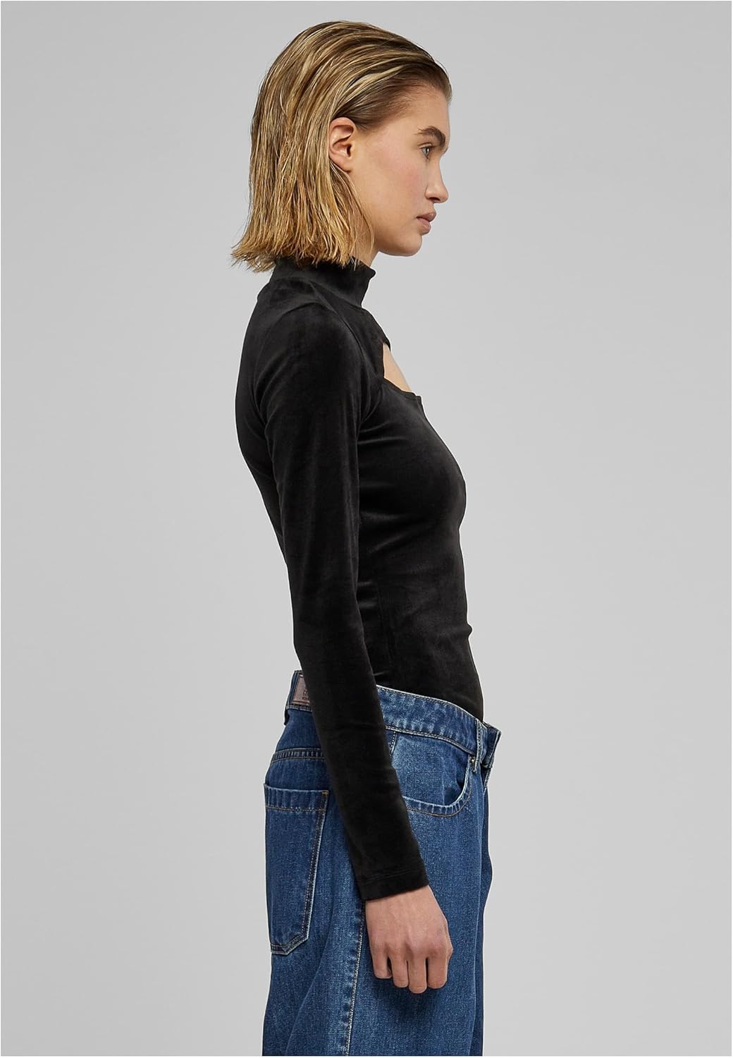 Urban Classics Damen Ladies Velvet Cut-Out Turtleneck Body T-Shirt XS Schwarz, XS Schwarz