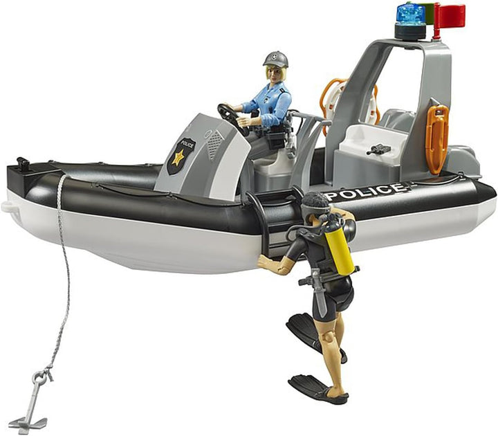 bruder 02507 - RAM 2500 Polizei Pick-up, Light and Sound Modul, Anhänger mit Boot, 2 Figuren - 1:16