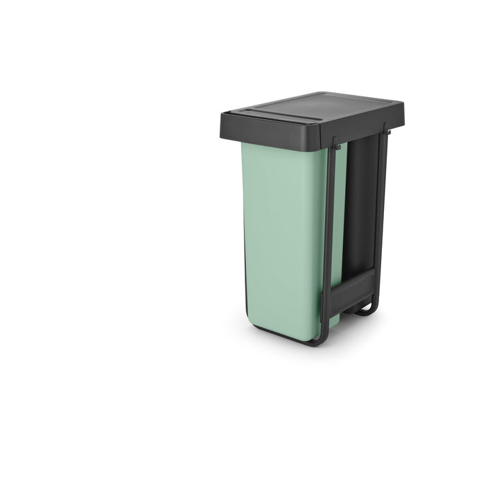 Brabantia Sort & Go Ausziehmülleimer | 2 x 30 l Einbaumülleimer für die Unterschranktür | Integriert